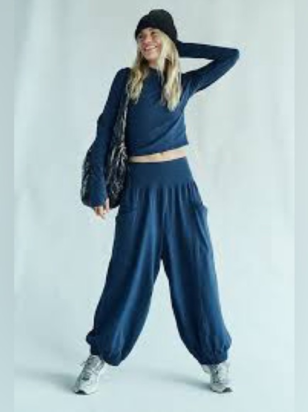 NWOT FREE PEOPLE UP IN AIR PANTS | LARGE